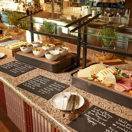 Adina 4* שטוטגרט