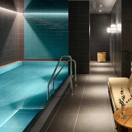 Adina Apartmanhotel 4*