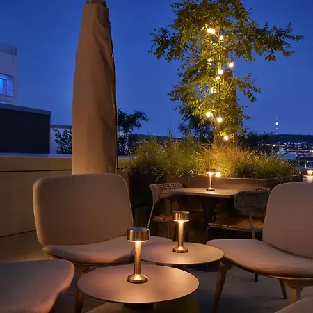 Adina Hotel apartamentowy 4*